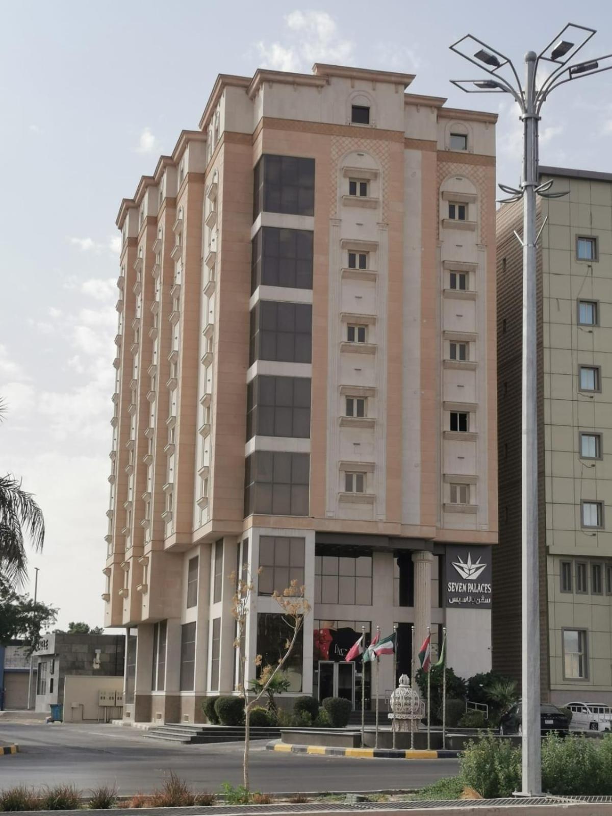 Seven Palaces Hotel Hafar Al-Batin Екстер'єр фото